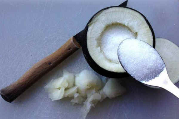 черная редька с медом от кашля-с сахаром